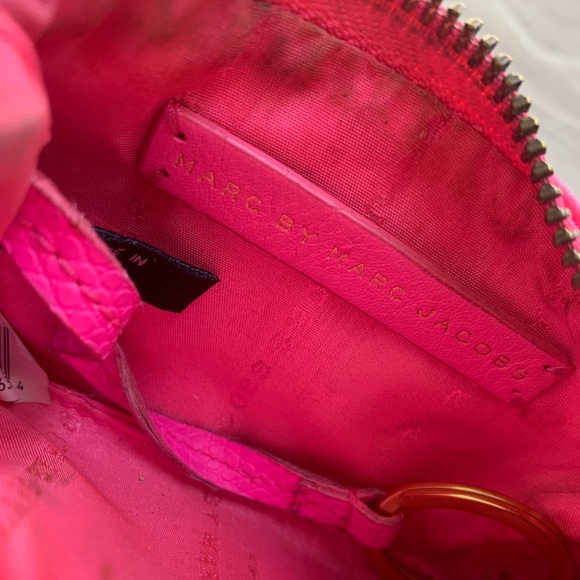 Marc Jacob’s Neon Pink Wallet Key Ring Pouch - Picture 5 of 6